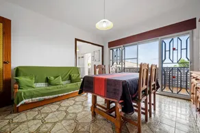 Villa avec piscine privée, jardin et terrasse | Vue jardin - Image 3