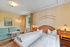 Room 'Landhauszimmer Sonnenzeit' with Mountain View and Wi-Fi - Image 3