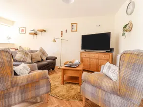 Family-oriented beautiful cottage with garden | Pets allowed - Image 3