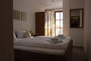 Appartement convivial et familial avec jardin, sauna et piscine - Image 3