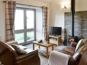 Family-oriented lovely cottage with garden & BBQ | Pets allowed - Image 3