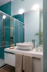 L'Adagio - Agriturismo e Relax con SPA nel borgo medioevale di Badalucco: Acqua - Camera luminosa con vista sul borgo di Badalucco - Image 2