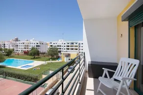 Apartment 'Vila Armação de Pêra' with Shared Pool, Wi-Fi and Air Conditioning - Image 3