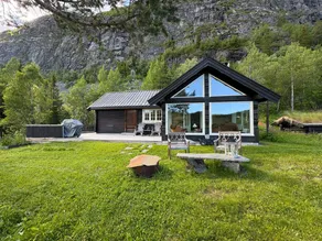 Holiday home with sauna, barbecue & terrace - Image 2
