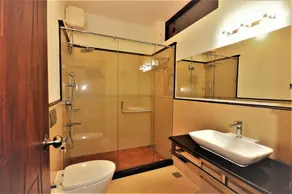 Dedicated room with jacuzzi, private pool & BBQ | Water view - Image 5
