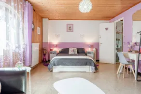 Room “Lavande Guest Room” with Pool, Shared Terrace, and Wi-Fi - Image 5