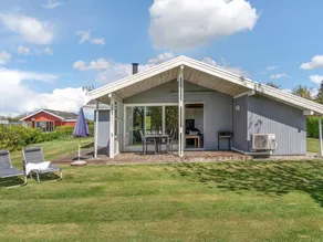 Family-oriented house with garden, BBQ & terrace | Pet-friendly - Image 2