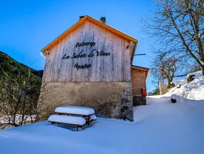 Gîte 'Les Sabots De Vénus': Bergblick, Private Terrasse & WLAN - Image 5