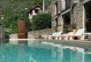 L'Adagio - Agriturismo e Relax con SPA nel borgo medioevale di Badalucco: SUITE Moderna con romantica vista sul borgo - Image 2