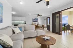 Fully equipped flat with terrace & pool - Image 4