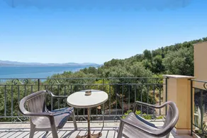 Charming private room with pool, barbecue & terrace | Sea view | Close to the beach - Image 2