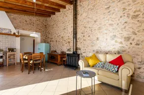 Family-oriented pleasant villa with terrace, private pool & barbeque - Image 4