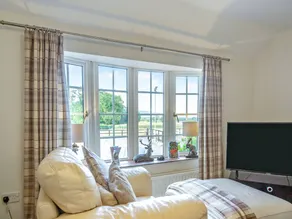 Family-friendly charming cottage with garden & terrace | Pet-friendly - Image 5