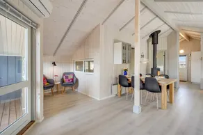 Holiday home with hot tub, sauna & terrace - Image 2