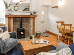 Cottage with garden - Image 4
