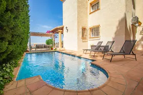 Holiday Home 'Chalet Altea' with Sea View, Wi-Fi and Air Conditioning - Image 3