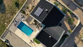 Child-friendly charming holiday apartment with pool, garden & barbecue | Lake view - Image 4