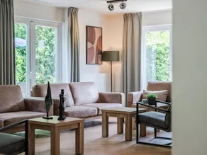 Family-oriented lovely letting with terrace, garden & heated pool - Image 5