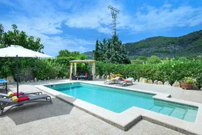 Familienfreundliche Villa mit Garten, Terrasse und Grill | Bergblick | Perfekt für die Arbeit von Zuhause - Image 2