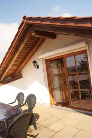 Holiday apartment with terrace, BBQ & garden - Image 3