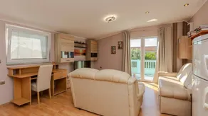 Apartment with barbeque - Image 4