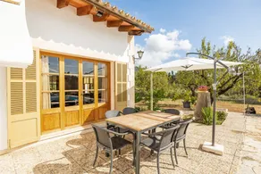 Family-oriented house with garden, terrace & private pool | Mountain view | Suitable for remote work - Image 4