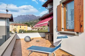 Beautiful house with BBQ, hot tub & terrace | Lake view | Pets allowed - Image 3