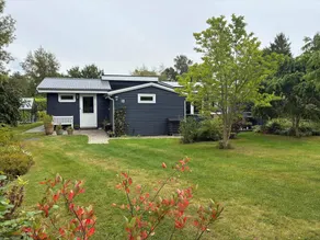 House with terrace, garden & BBQ - Image 2
