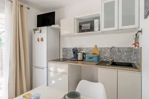 Studio with terrace & garden | Garden view - Image 4