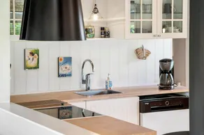 Family-oriented holiday home with terrace, garden & barbeque - Image 4