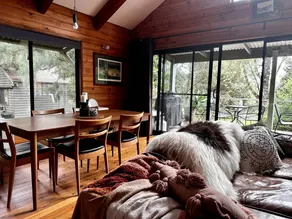 Stunning Cabin Getaway near Nowra in Kangaroo Valley, New South Wales - Image 3