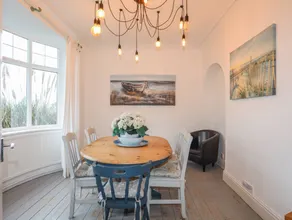 Cottage with garden | Beach view - Image 5