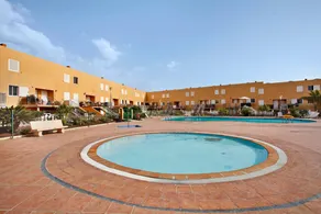 Tolles Apartment mit Terrasse, Pool und schnellem Internet | Ideal für Homeoffice - Image 2