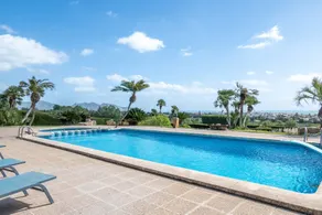 Holiday home with barbeque, garden & terrace | Mountain view - Image 2