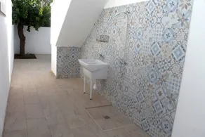 House with garden | Garden view - Image 4