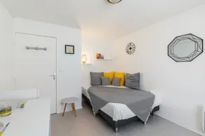 Modern studio in central Lyon - Image 2
