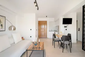 Pleasant studio with garden & terrace | Sea view | Suitable for remote work - Image 4