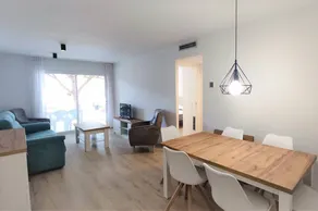 Flat with terrace, pool & garden - Image 4