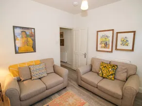 Fully equipped beautiful cottage with garden | Pets allowed - Image 5