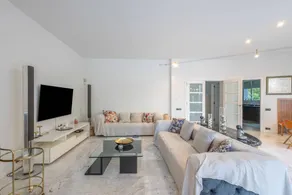 Grande villa entièrement équipée avec piscine privée, jardin et internet haut débit | Vue plage | À côté de la plage | Parfaite pour le travail à distance | Avec animaux admis - Image 3