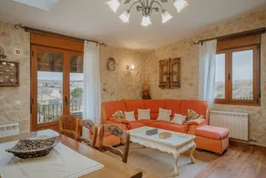 Familienfreundliches charmantes Ferienhaus mit Garten, Grill und Terrasse | Bergblick - Image 4