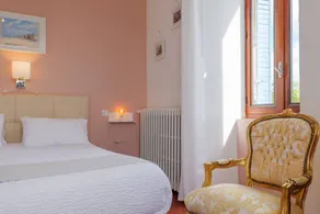 Guest Room 'Chambre Elea' with Shared Pool, Wi-Fi and Air Conditioning - Image 5