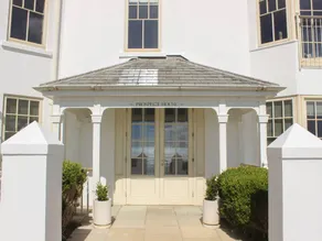 Familienorientiertes Landhaus mit Terrasse, Garten und Pool | Neben dem Strand - Image 3