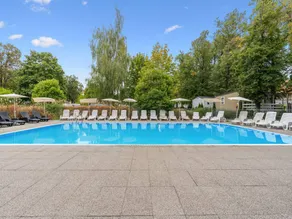 House with terrace, garden & pool | Good for workation - Image 5