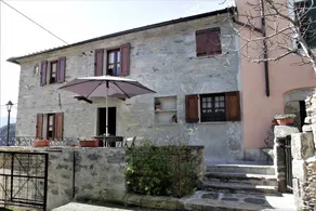 Family-oriented charming holiday home with private pool, BBQ & terrace | Mountain view | Dogs allowed - Image 5