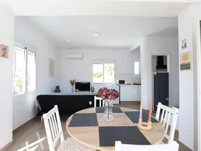 Villa avec barbecue, jardin et piscine privée - Image 5