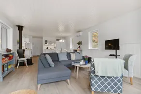 Child-friendly house with garden, BBQ & terrace - Image 2