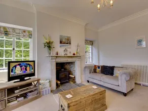 Children-friendly lovely cottage with garden - Image 4