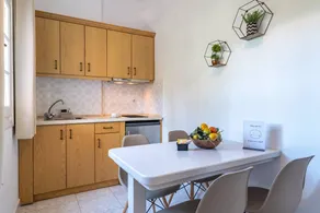 Children-friendly nice flat with garden, terrace & barbeque | Beach view | Beach nearby | Pet-friendly - Image 4