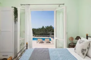 Family-oriented villa with garden, terrace & private pool | Mountain view - Image 2